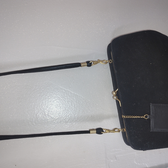 Handbags - Elegant Black Shoulder Bag